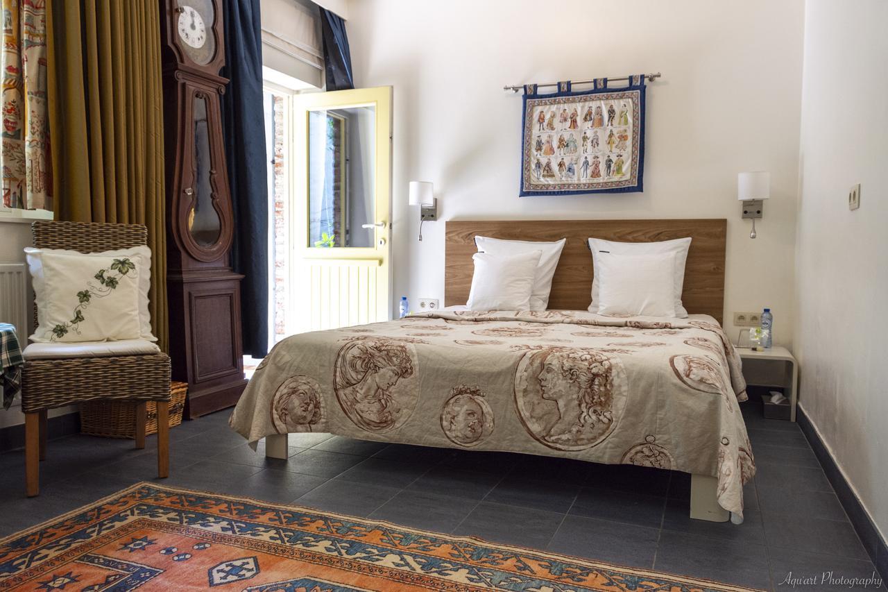 Huyze Walburga Couette-café 4*